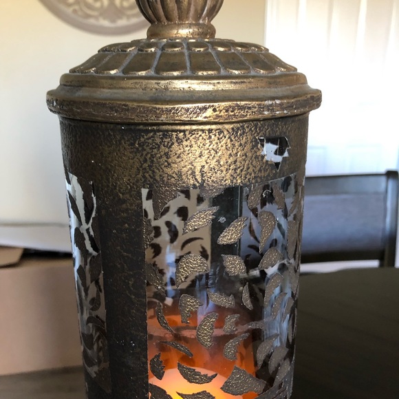 Gold vase candle holder - Picture 4 of 10